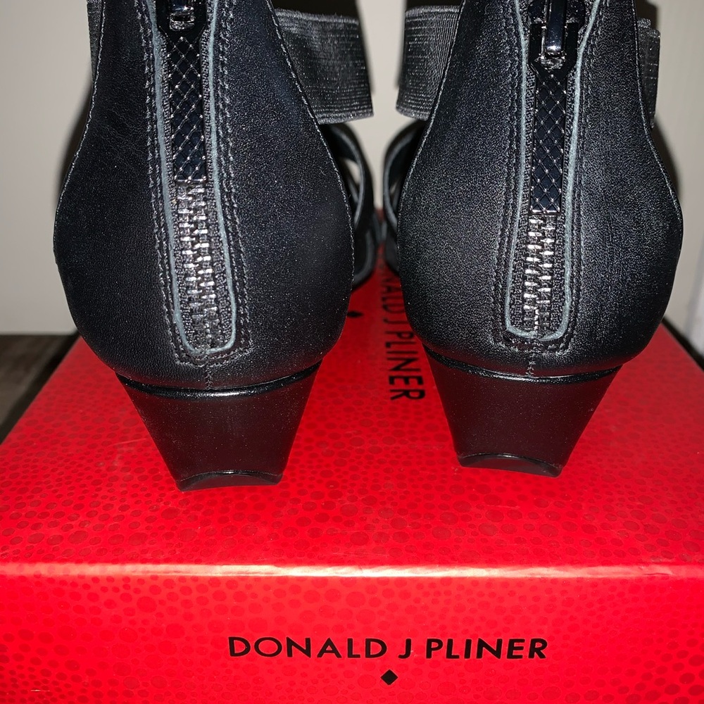 Shoes - Picture 2 of 4